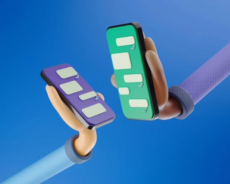 Duas mãos mostrando telas de celular